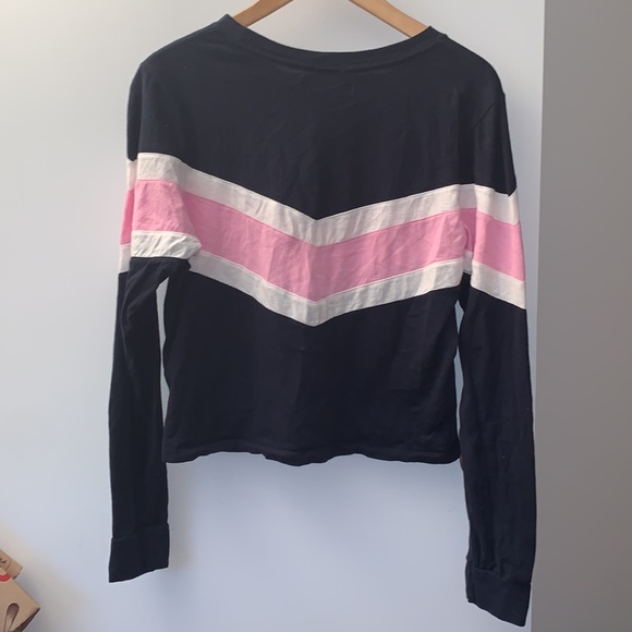 Abercrombie & Fitch colorblock chevron print top! - Picture 2 of 4
